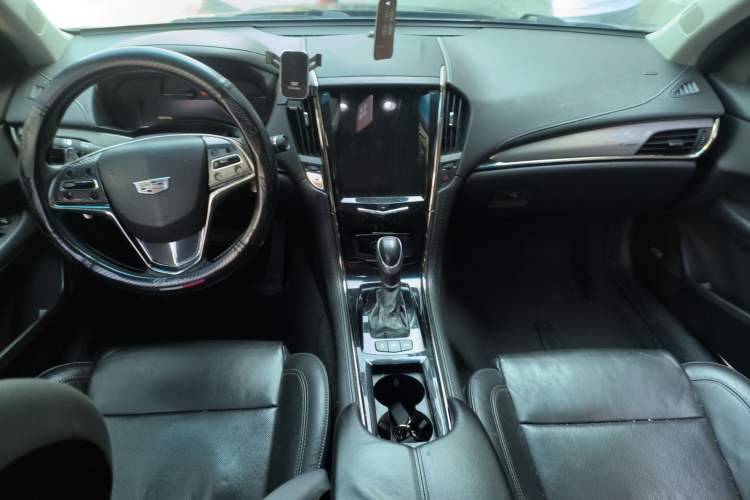 Used Cadillac ATS-L 2016 28T Fashion Edition Center Console
