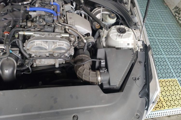 Used Cadillac ATS-L 2016 28T Luxury Version Engine Bay Left