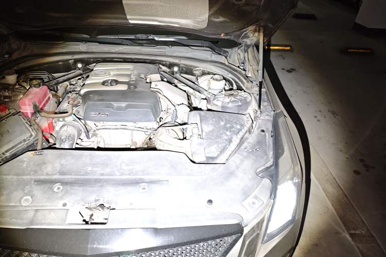 Used Cadillac ATS-L 2016 25T Comfort Model Engine Bay Left