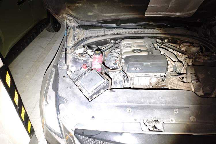 Used Cadillac ATS-L 2016 25T Comfort Model Engine Bay Right