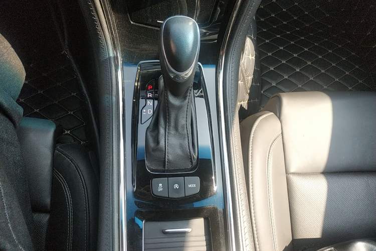 Used Cadillac ATS-L 2016 28T Luxury Version Gear Lever