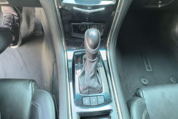 Used Cadillac ATS-L 2016 28T Fashion Edition Gear Lever