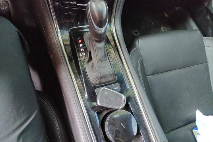 Used Cadillac ATS-L 2016 28T Fashion Edition Gear Lever