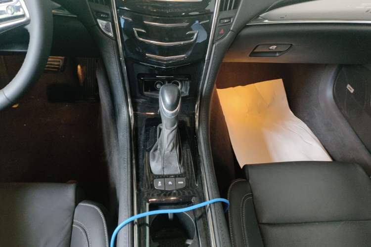 Used Cadillac ATS-L 2016 28T Fashion Edition Gear Lever