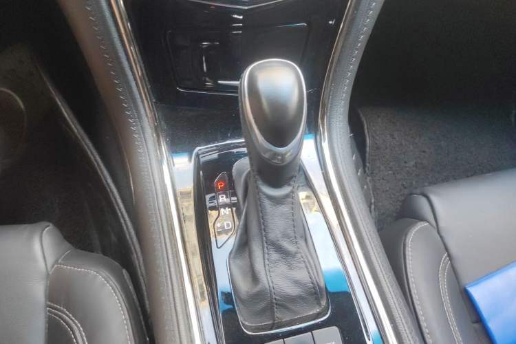 Used Cadillac ATS-L 2016 28T Fashion Edition Gear Lever