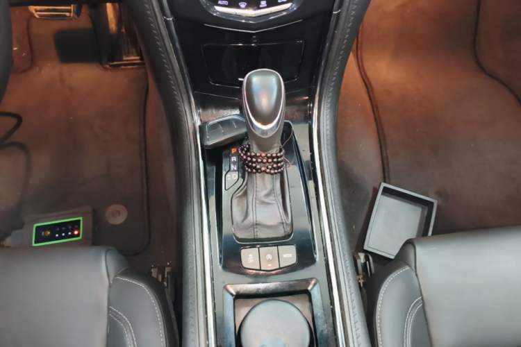 Used Cadillac ATS-L 2016 28T Fashion Edition Gear Lever