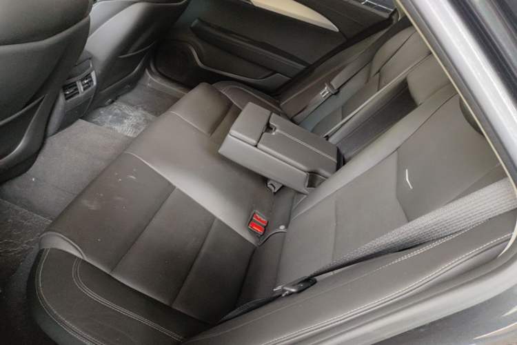 Used Cadillac ATS-L 2016 28T Fashion Edition Left Rear Seat