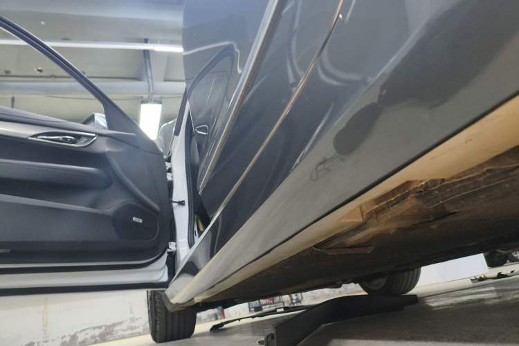Used Cadillac ATS-L 2016 28T Elite Edition Left Side Sill