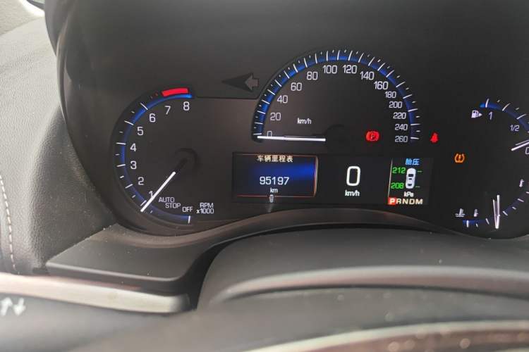 Used Cadillac ATS-L 2016 28T Fashion Edition Odometer Close Up