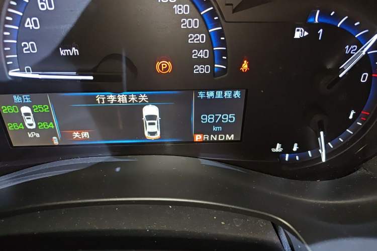 Used Cadillac ATS-L 2016 28T Fashion Edition Odometer Close Up