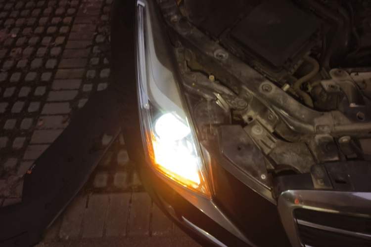 Used Cadillac ATS-L 2016 28T Fashion Edition Right Front Headlight