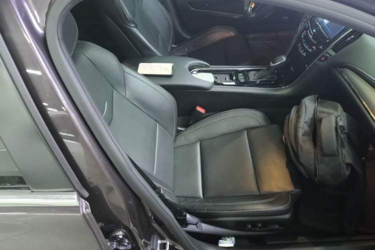 Used Cadillac ATS-L 2016 28T Fashion Edition Right Front Seat