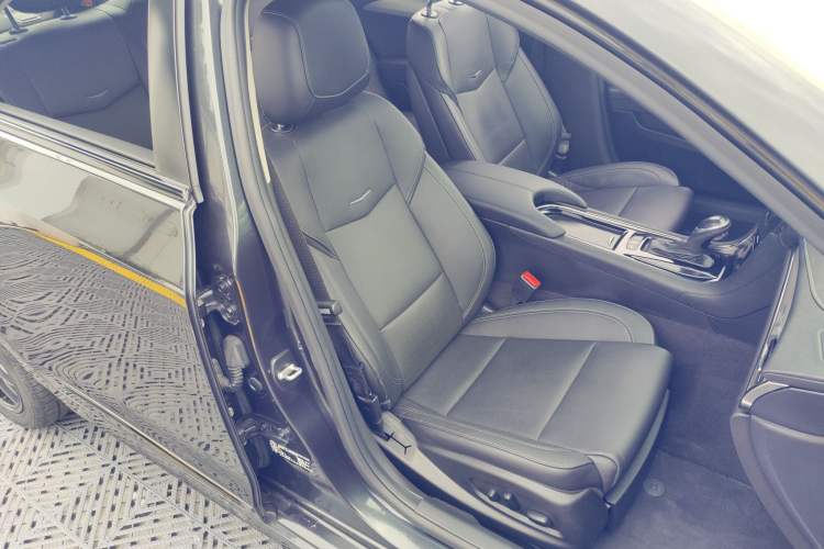 Used Cadillac ATS-L 2016 28T Fashion Edition Right Front Seat