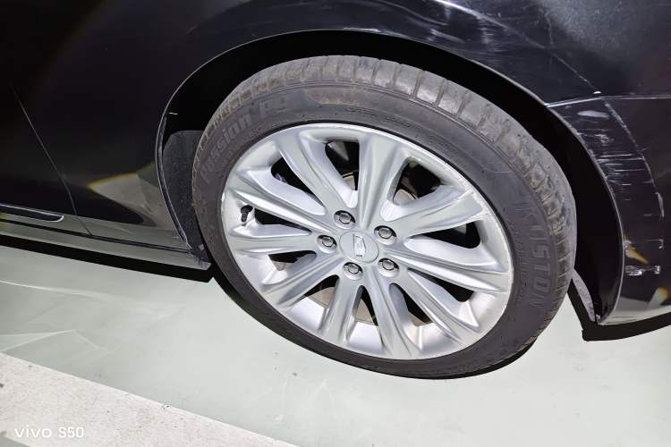 Used Cadillac ATS-L 2016 28T Fashion Edition Right Front Wheel Hub