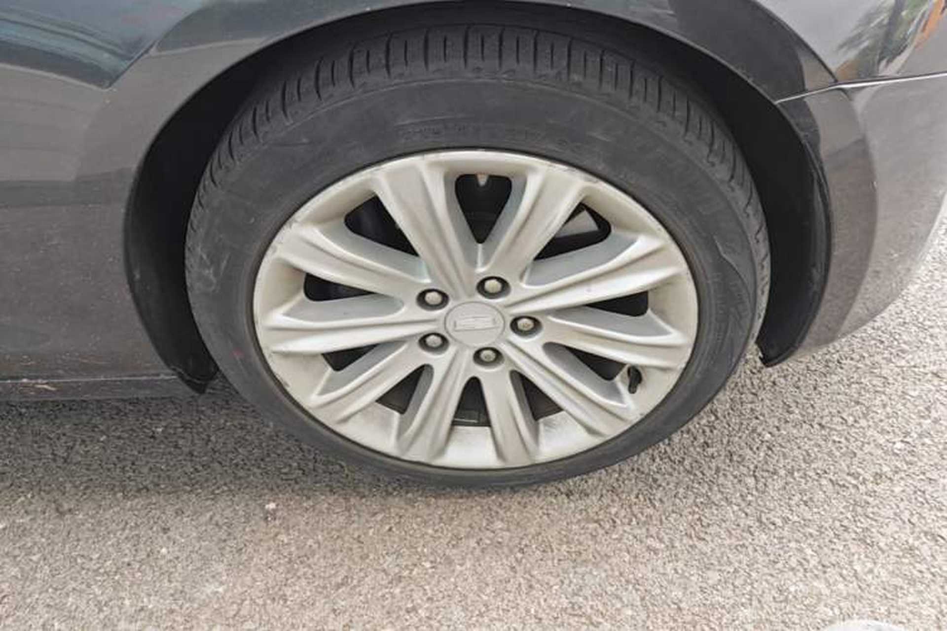 Used Cadillac ATS-L 2016 28T Tech Edition Right Front Wheel Hub
