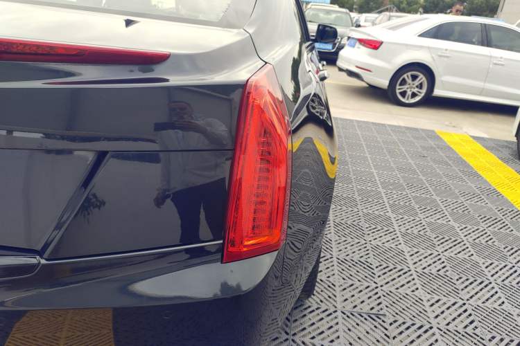 Used Cadillac ATS-L 2016 28T Fashion Edition Right Rear Taillight
