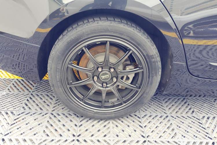 Used Cadillac ATS-L 2016 28T Fashion Edition Right Rear Wheel Hub