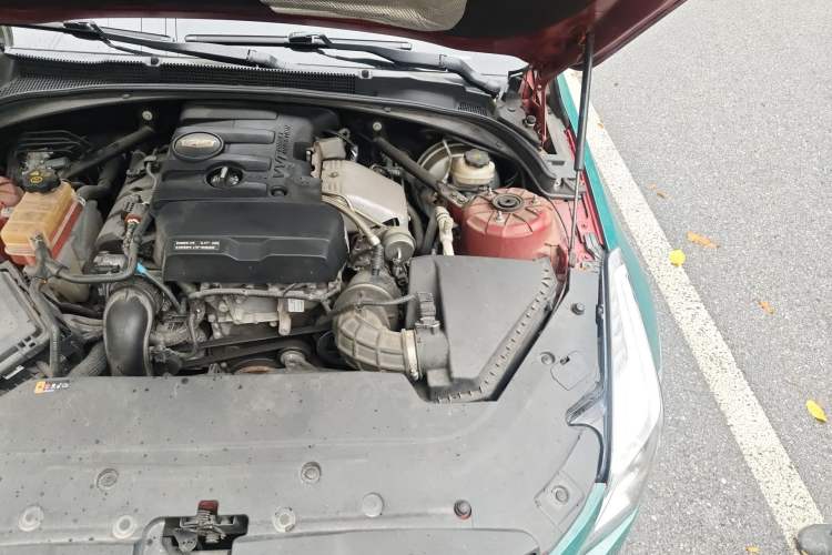 Used Cadillac ATS-L 2016 28T Tech Edition Engine Bay Left