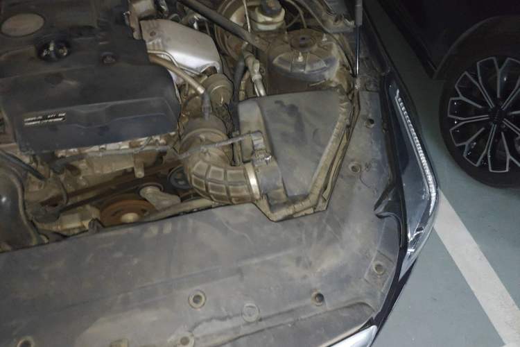 Used Cadillac ATS-L 2016 28T Tech Edition Engine Bay Left