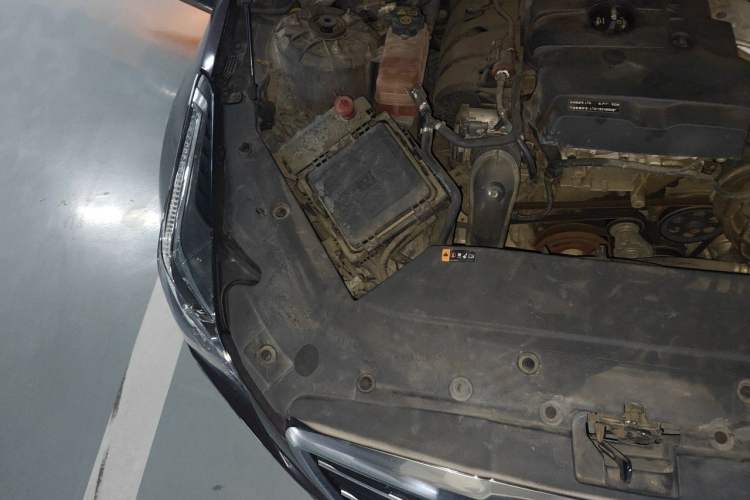 Used Cadillac ATS-L 2016 28T Tech Edition Engine Bay Right