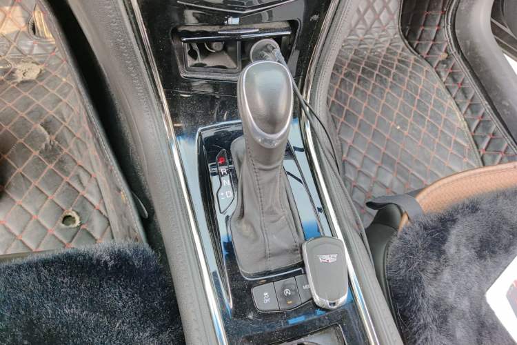 Used Cadillac ATS-L 2016 28T Fashion Edition Gear Lever