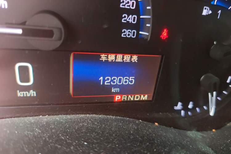 Used Cadillac ATS-L 2016 28T Tech Edition Odometer Close Up