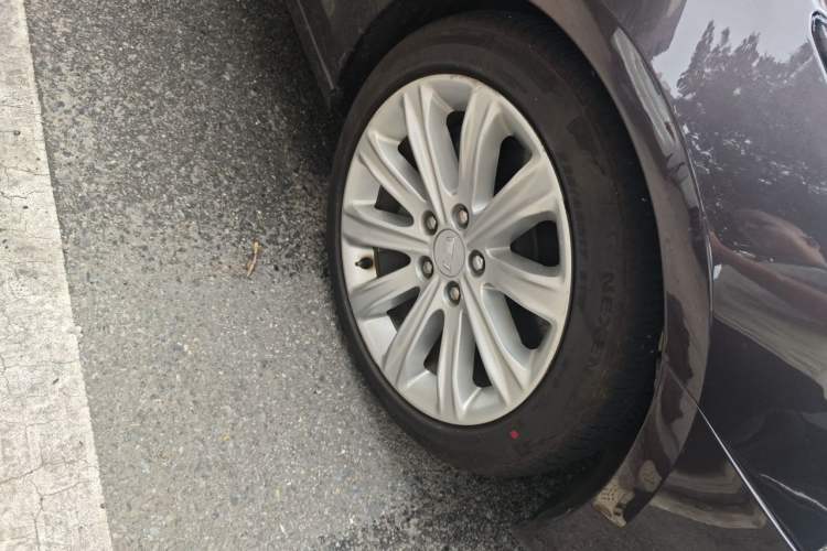 Used Cadillac ATS-L 2016 28T Fashion Edition Right Front Wheel Hub