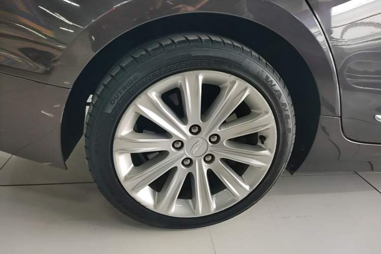 Used Cadillac ATS-L 2016 28T Fashion Edition Right Rear Wheel Hub