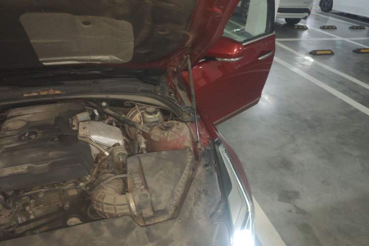 Used Cadillac ATS-L 2016 28T Tech Edition Engine Bay Left