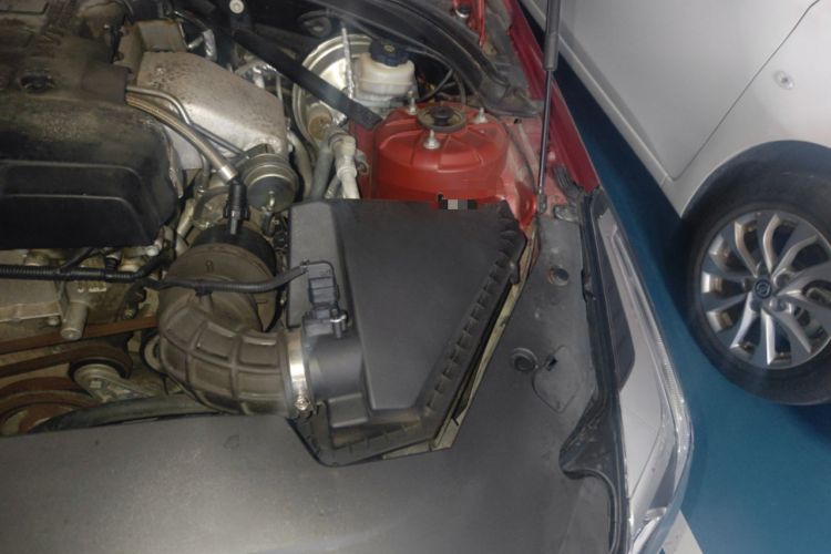 Used Cadillac ATS-L 2016 28T Fashion Edition Engine Bay Left