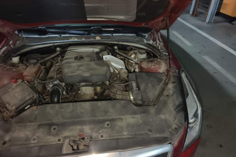 Used Cadillac ATS-L 2016 28T Luxury Version Engine Bay Left