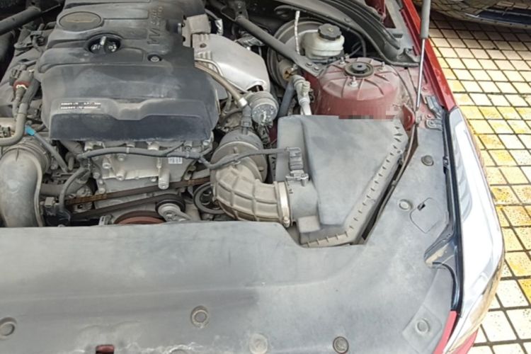 Used Cadillac ATS-L 2016 28T Fashion Edition Engine Bay Left