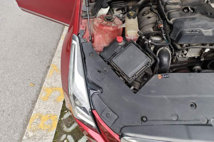 Used Cadillac ATS-L 2016 28T Tech Edition Engine Bay Right