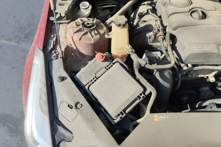 Used Cadillac ATS-L 2016 28T Tech Edition Engine Bay Right