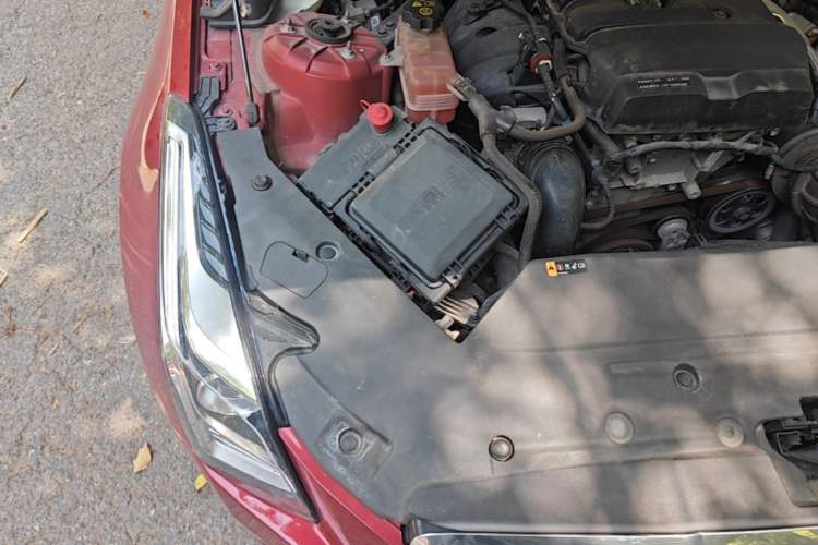 Used Cadillac ATS-L 2016 28T Fashion Edition Engine Bay Right