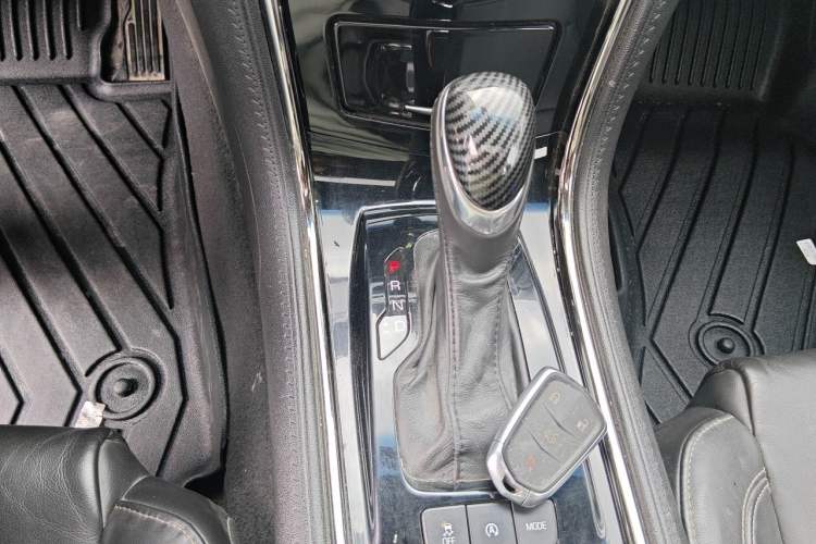 Used Cadillac ATS-L 2016 28T Fashion Edition Gear Lever