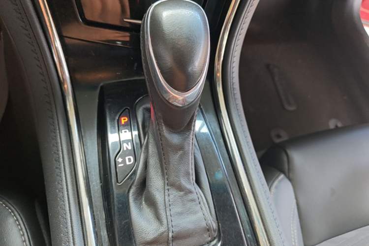 Used Cadillac ATS-L 2016 28T Tech Edition Gear Lever