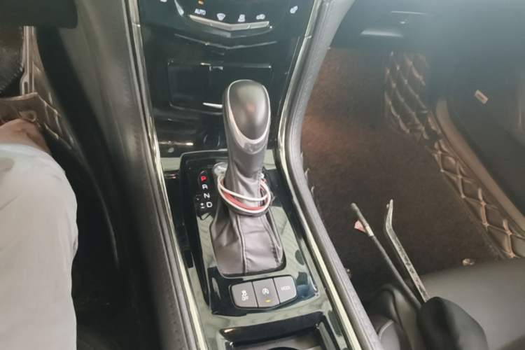 Used Cadillac ATS-L 2016 28T Luxury Version Gear Lever