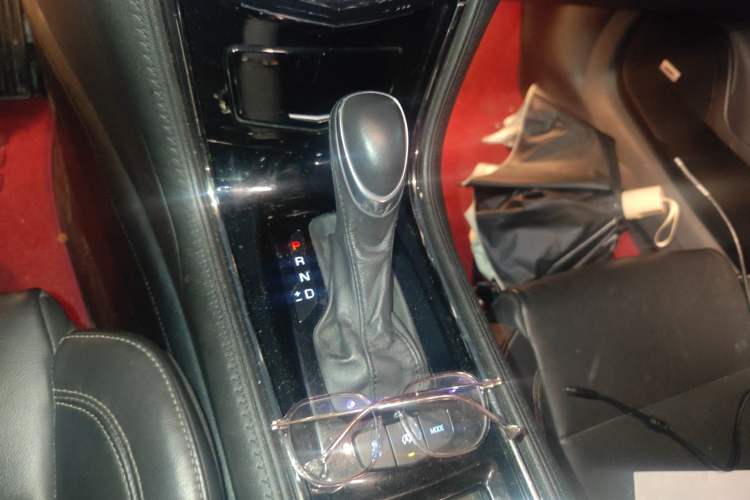 Used Cadillac ATS-L 2016 28T Fashion Edition Gear Lever