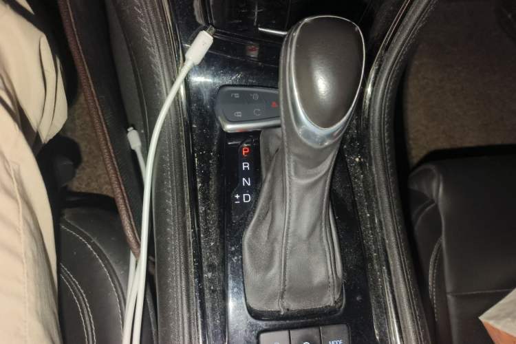 Used Cadillac ATS-L 2016 28T Luxury Version Gear Lever
