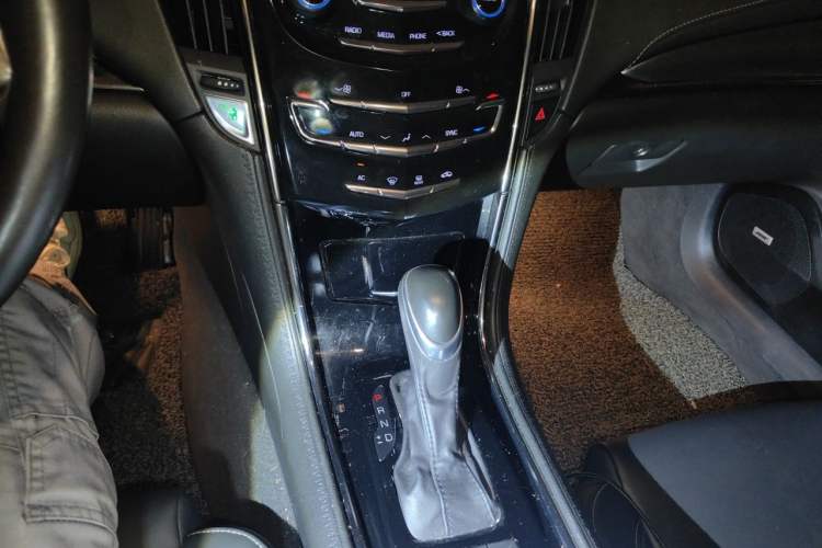Used Cadillac ATS-L 2016 28T Tech Edition Gear Lever