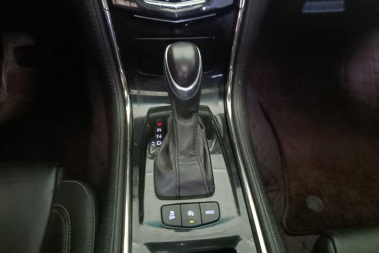 Used Cadillac ATS-L 2016 28T Fashion Edition Gear Lever
