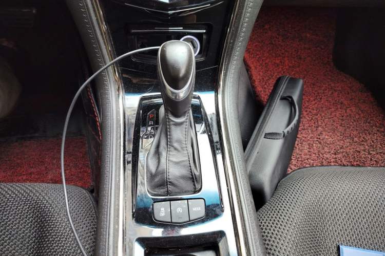 Used Cadillac ATS-L 2016 28T Fashion Edition Gear Lever