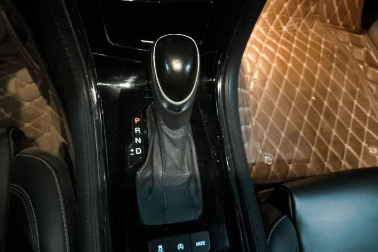 Used Cadillac ATS-L 2016 28T Tech Edition Gear Lever