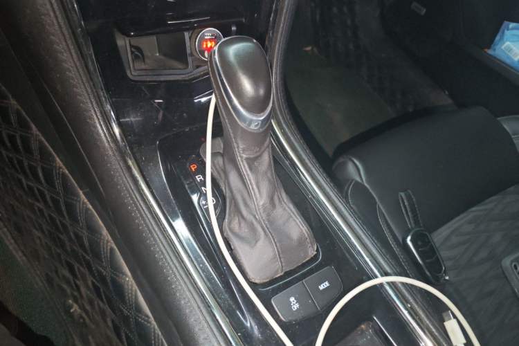 Used Cadillac ATS-L 2016 25T Comfort Model Gear Lever