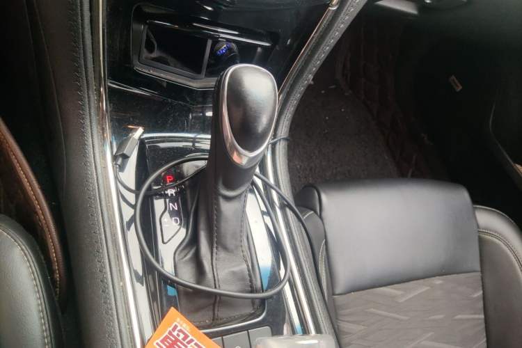 Used Cadillac ATS-L 2016 28T Tech Edition Gear Lever
