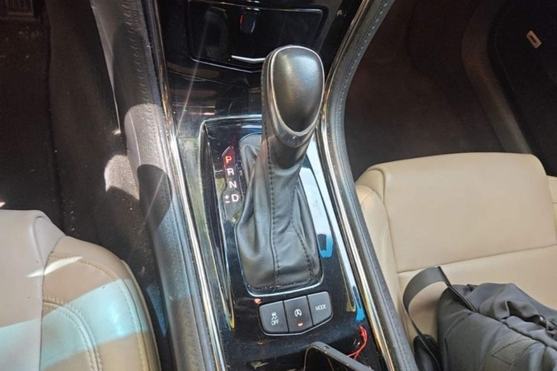 Used Cadillac ATS-L 2016 28T Fashion Edition Gear Lever