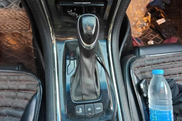 Used Cadillac ATS-L 2016 28T Fashion Edition Gear Lever