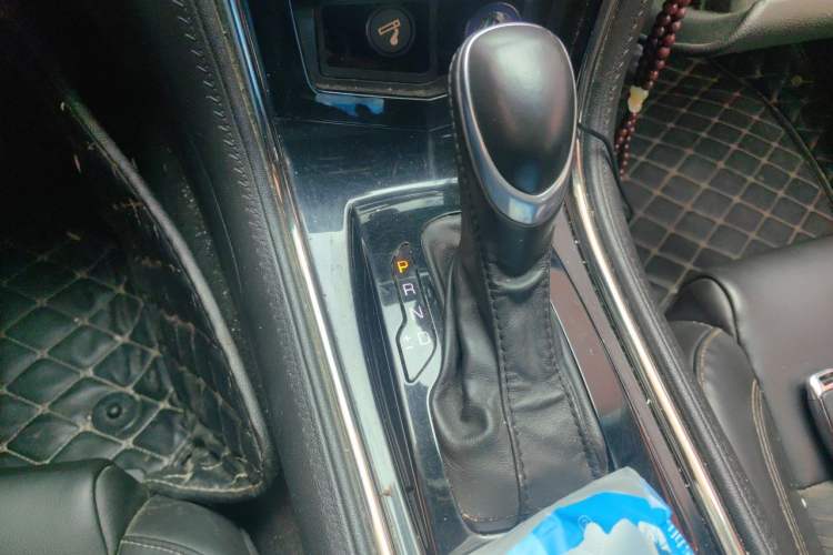 Used Cadillac ATS-L 2016 28T Tech Edition Gear Lever