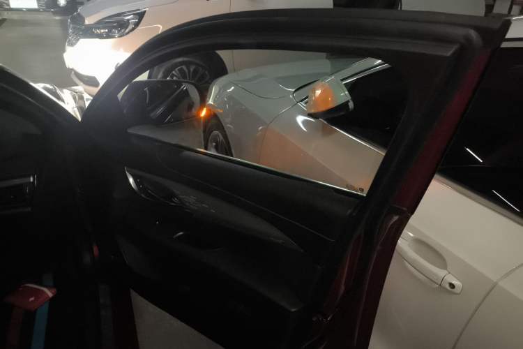 Used Cadillac ATS-L 2016 28T Fashion Edition Interior 5